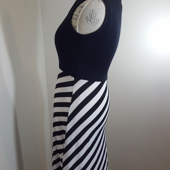 ❤4 for 20❤  Haoocu maxi dress - Picture 3 of 4